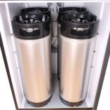 Négy Csapos Kegerátor